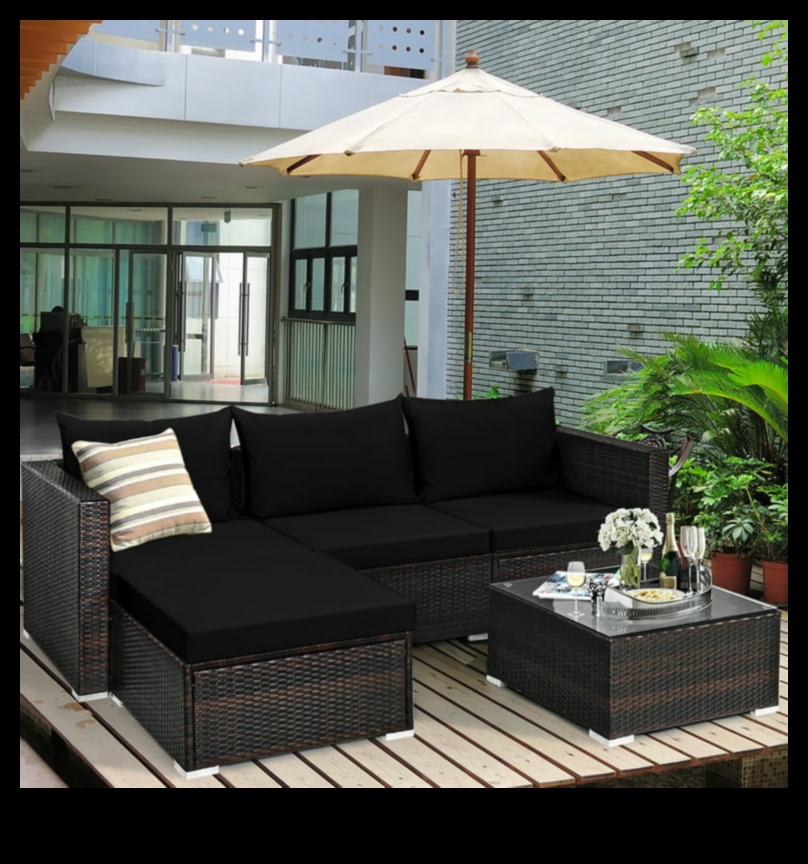 האם יש טיפים לעיצוב אזור טרקלין חיצוני עם ריהוט קש?