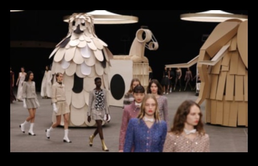 קוטור קולנועי: דרמה ואלגנטיות בצילום אופנה