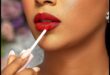 שפתיים קוטור: חקר סגנונות ליפ גלוס אופנתיים